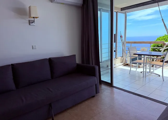 Sunny Costa Plana-monaco -cap D'ail * カップダイユ